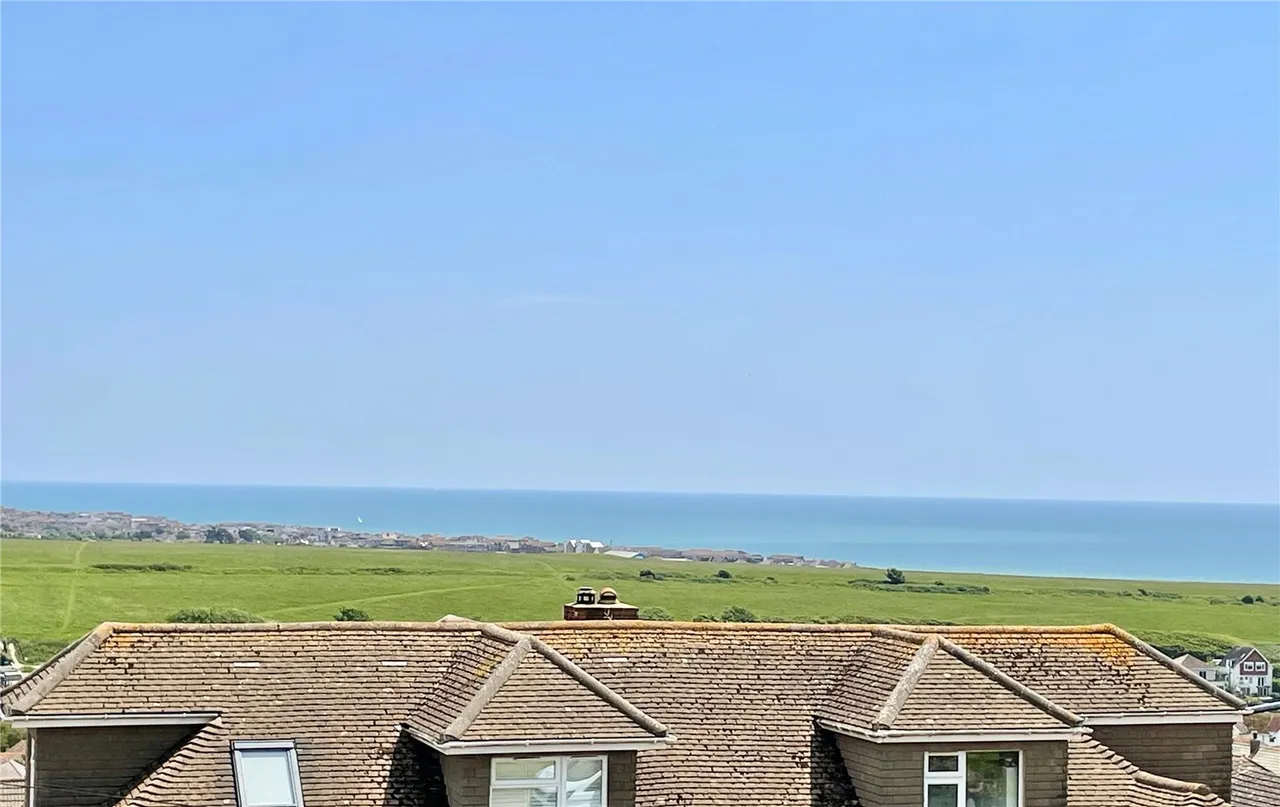 Rodmell Avenue, Saltdean, BN2, photo 21