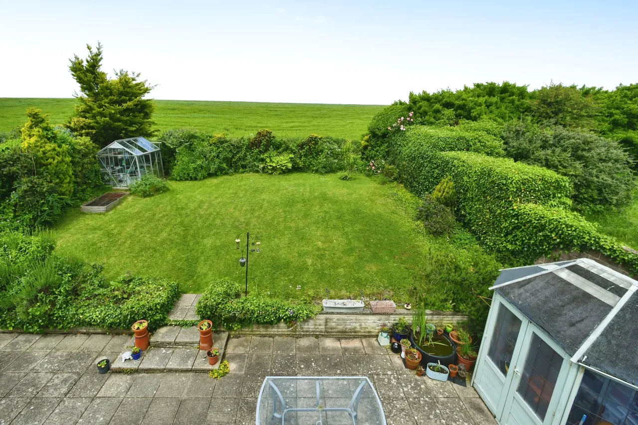 Rodmell Avenue, Saltdean, BN2, photo 18