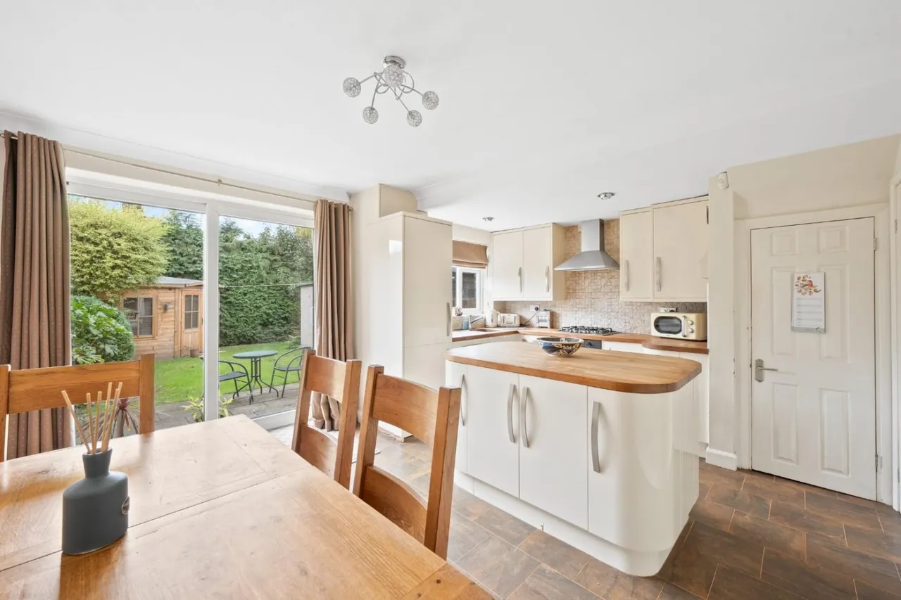 Marlborough Drive, Tadcaster, LS24, photo 5