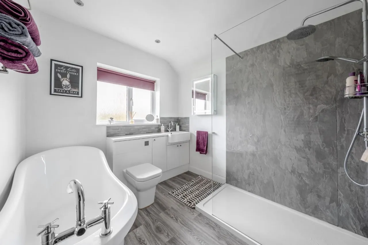 Marlborough Drive, Tadcaster, LS24, photo 11