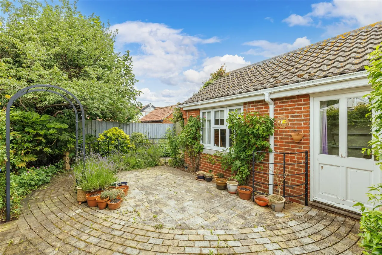 Old Brewery Yard, Halesworth, IP19, photo 16