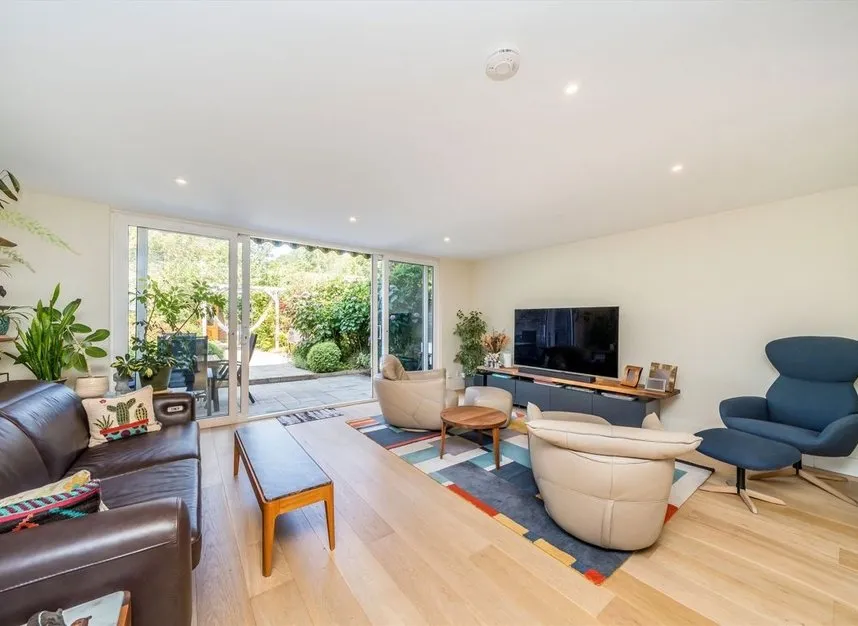 Astor Close, Kingston Upon Thames, KT2, photo 2