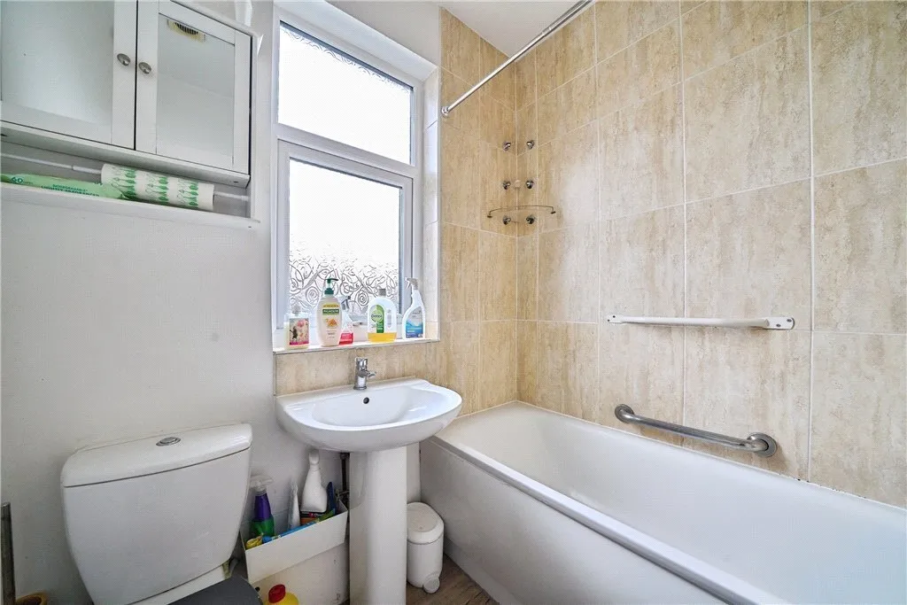 Middle Way, London, SW16, photo 13