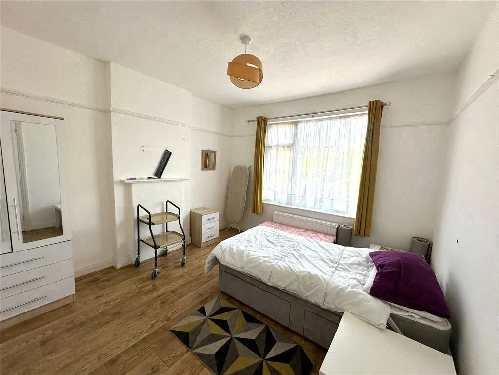 Middle Way, London, SW16, photo 6
