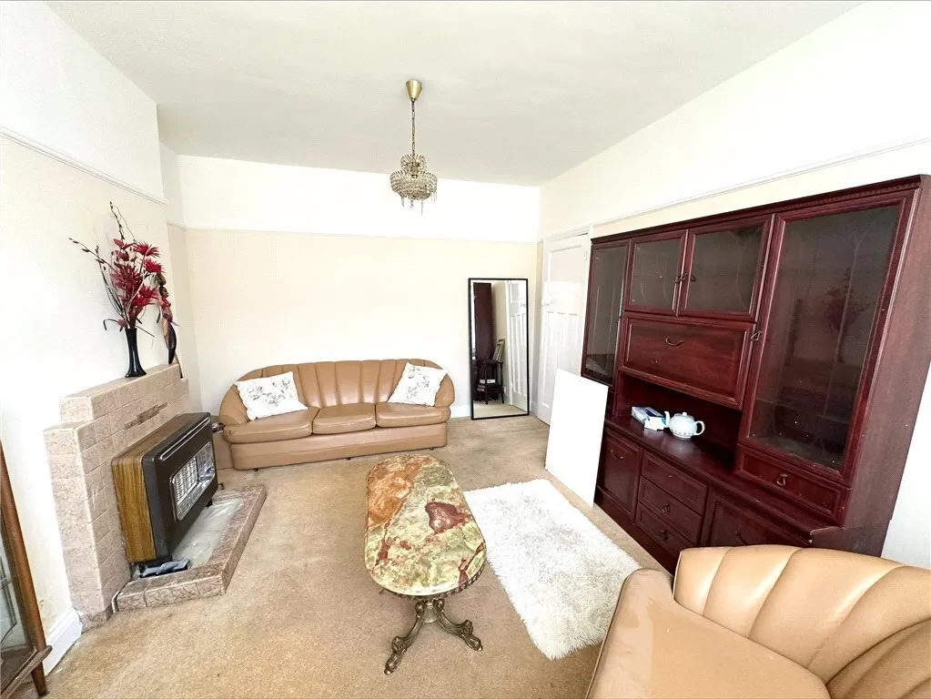 Middle Way, London, SW16, photo 3