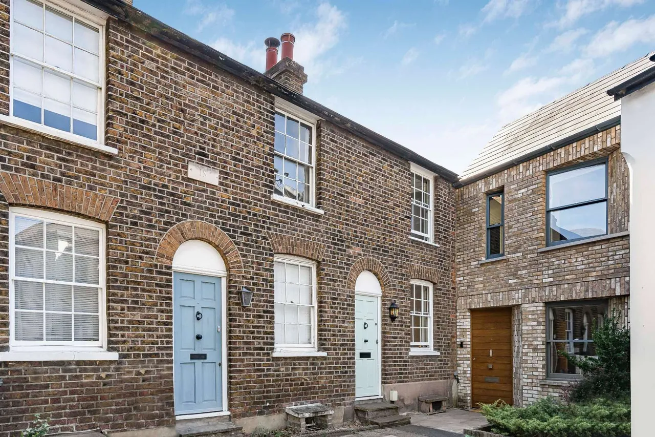 2 bed house for sale, St. Marys Road, London, W5