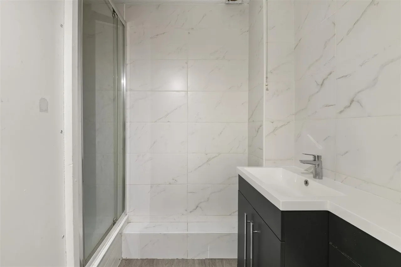Heatherwood Drive, Hayes, photo 7