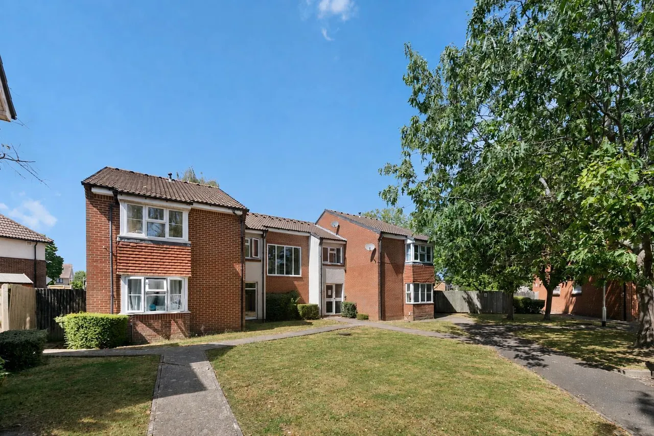 Heatherwood Drive, Hayes, photo 9