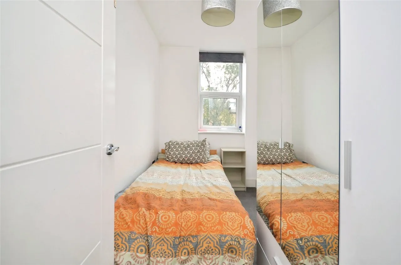Mercury Gardens, Romford, Essex, RM1, photo 8