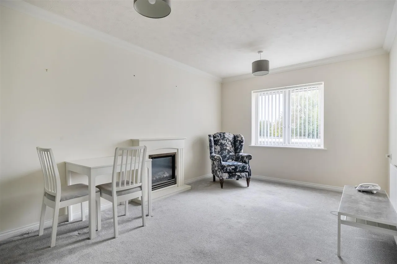 The Causeway, Chippenham, SN15, photo 3