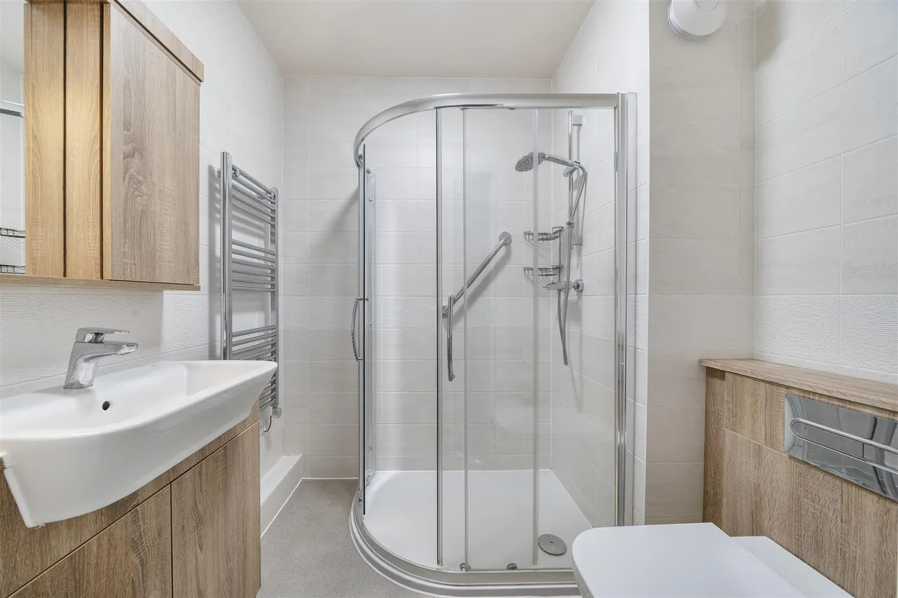 The Causeway, Chippenham, SN15, photo 6