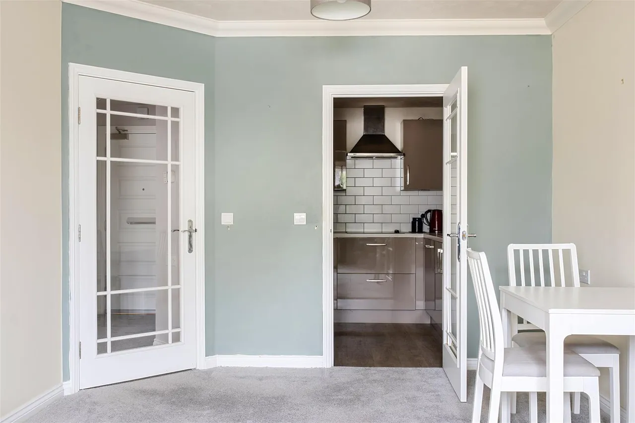 The Causeway, Chippenham, SN15, photo 5