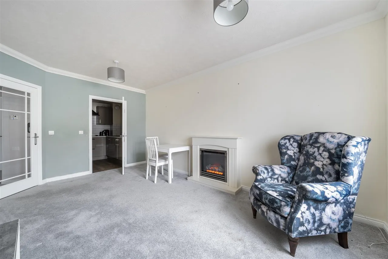 The Causeway, Chippenham, SN15, photo 4