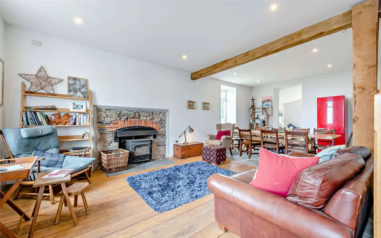 Ffairfach, Near Llandeilo, Carmarthenshire, SA19 6RF, photo 11
