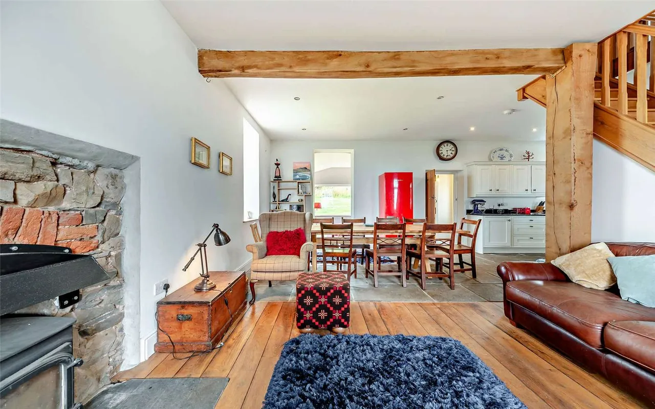 Ffairfach, Near Llandeilo, Carmarthenshire, SA19 6RF, photo 10