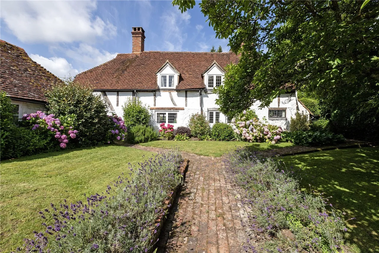 4 bed property for sale, Lickfold, Petworth, GU28