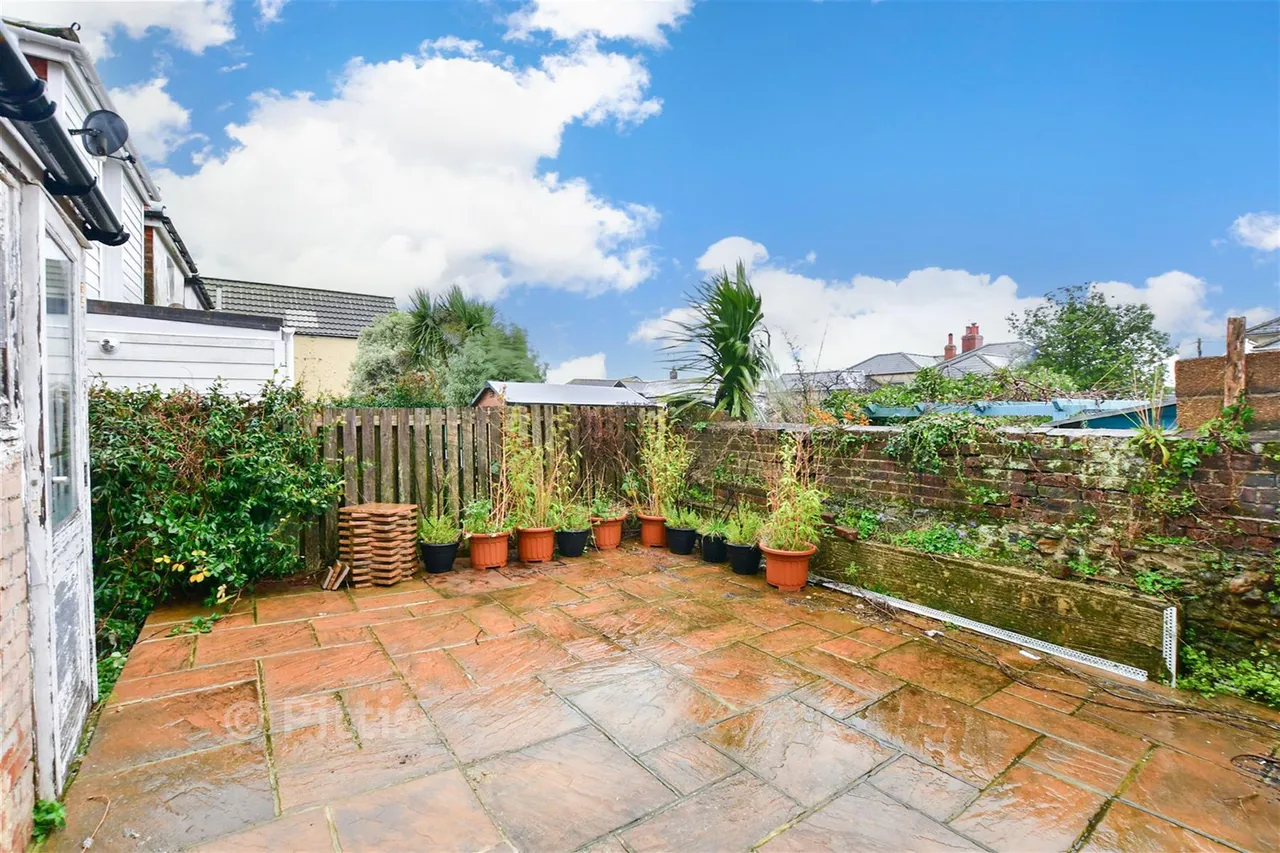Station Avenue, Sandown, PO36, photo 10