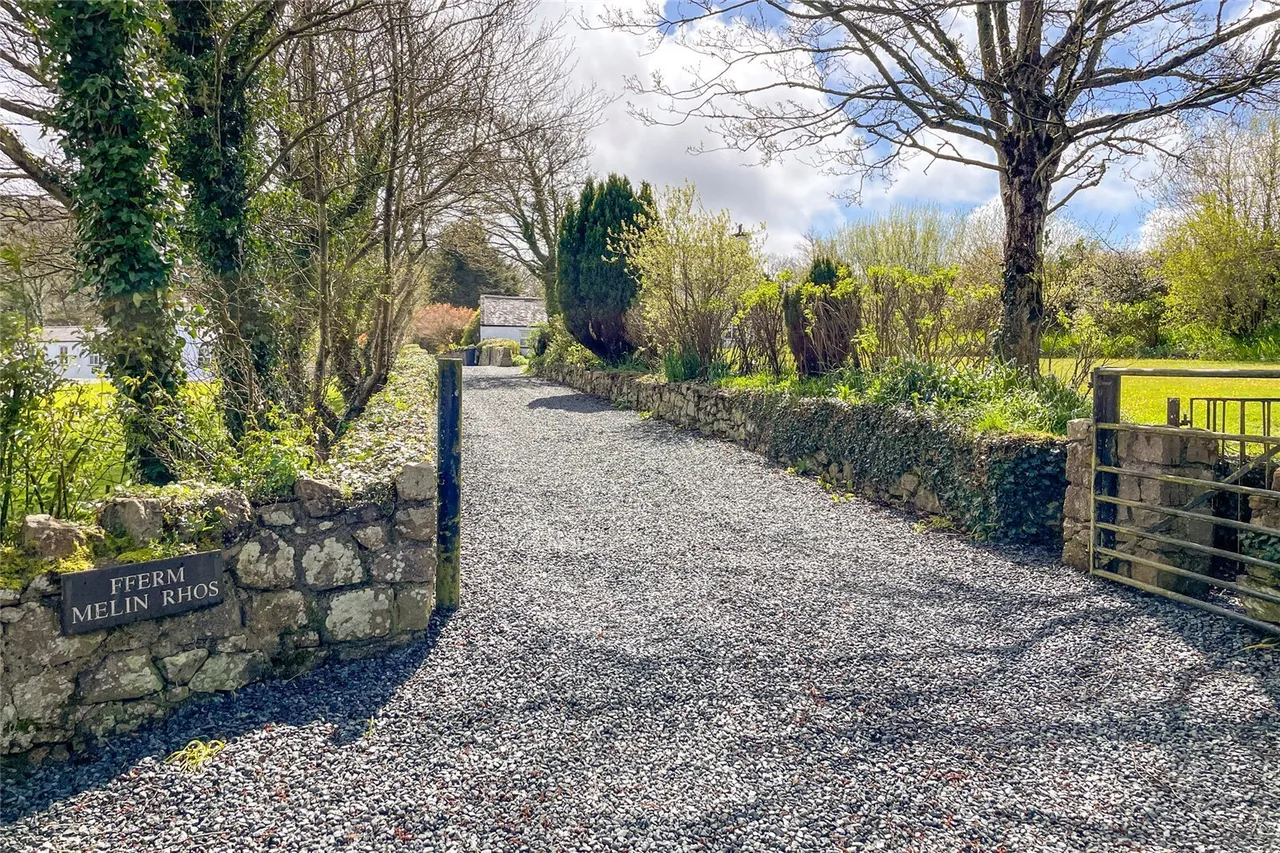 Dulas, LL70, photo 25