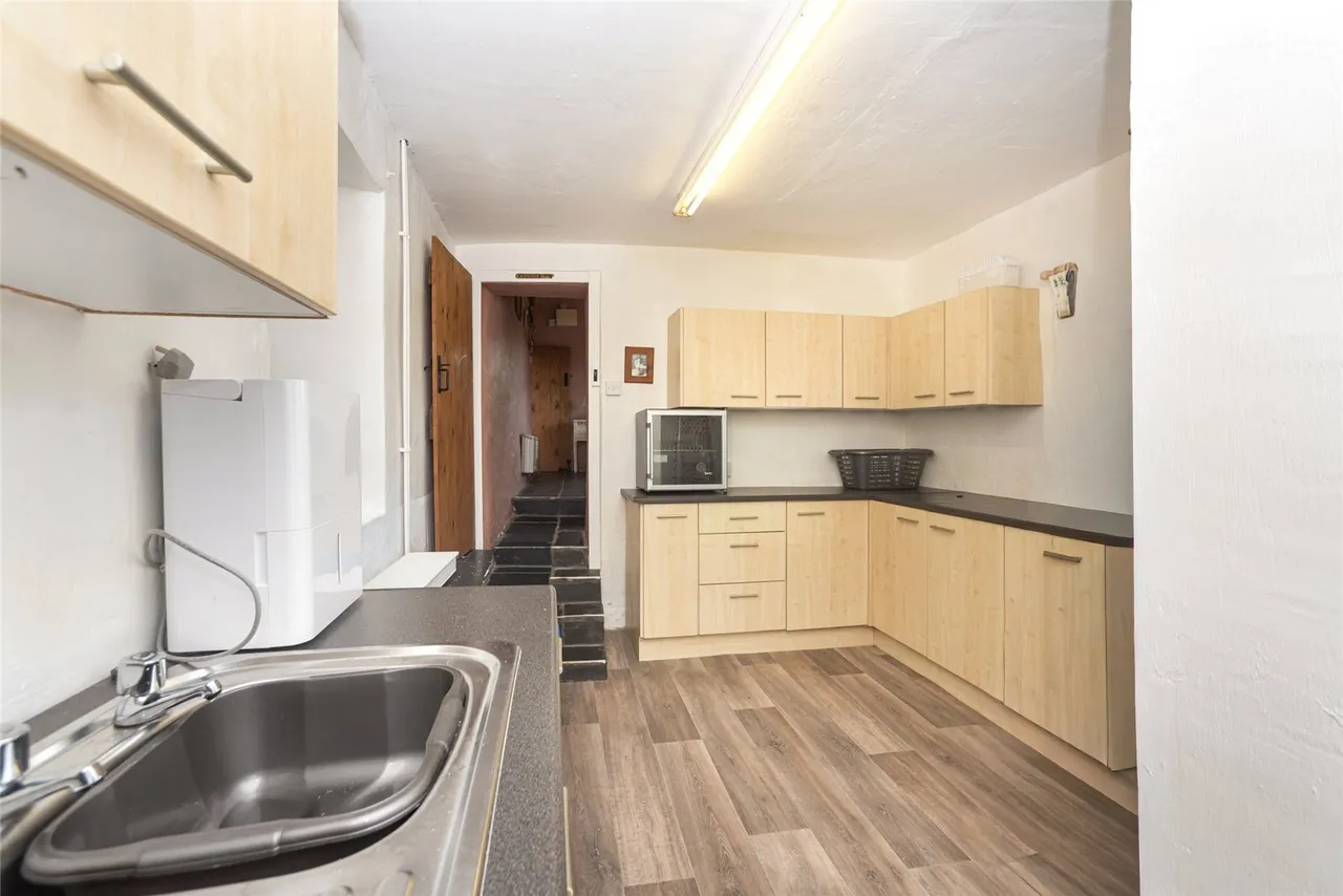 Dulas, LL70, photo 18
