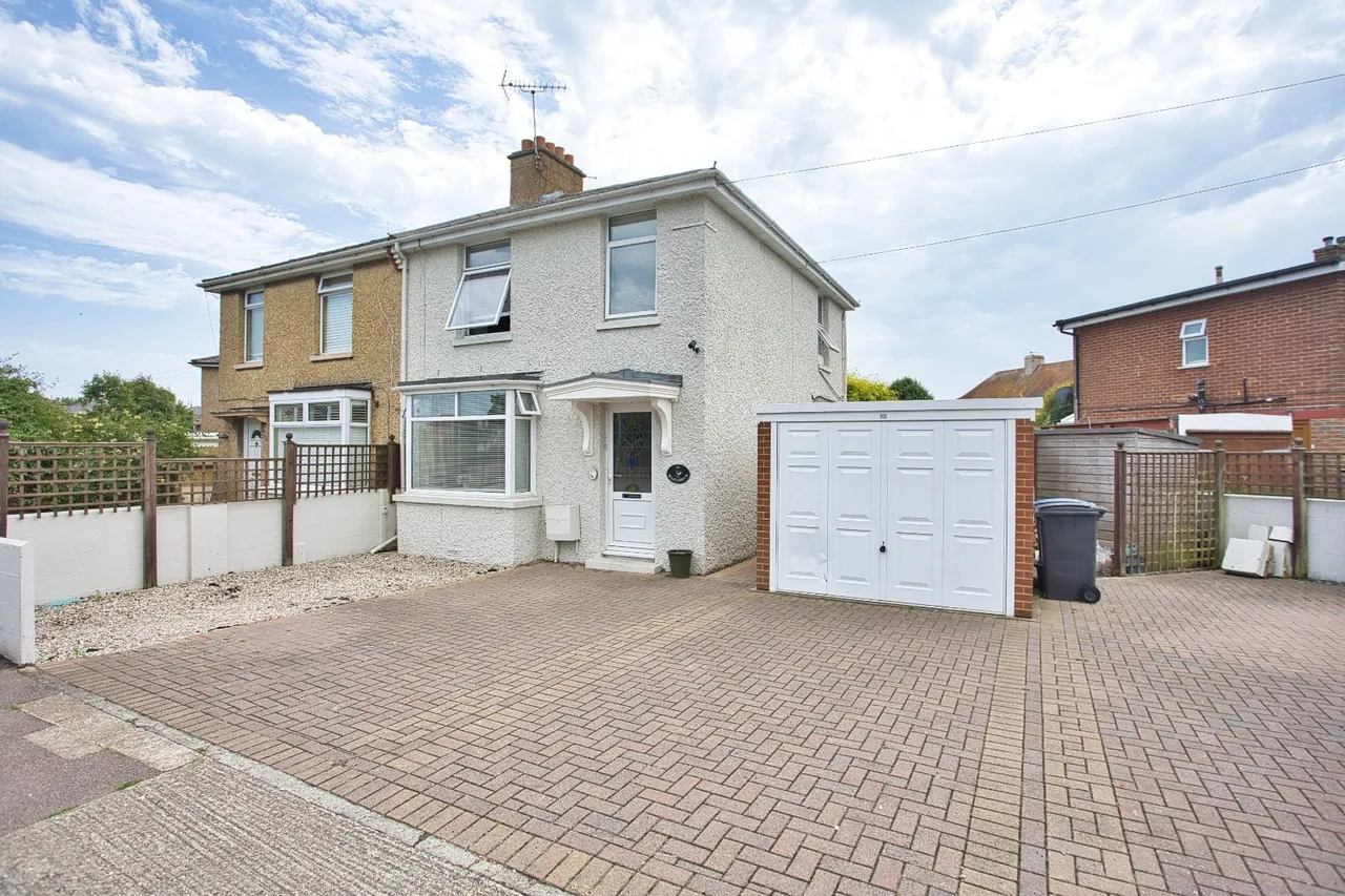 3 bed house for sale, Allenby Avenue, Deal, CT14