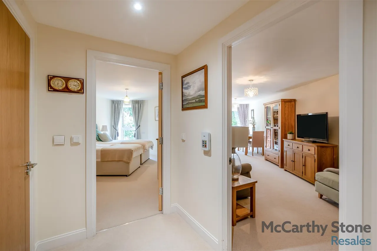 Wood Road, Wolverhampton, WV6, photo 13