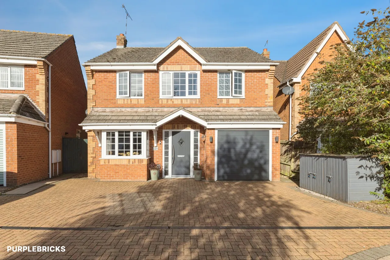 4 bed house for sale, Polar Star Close, Daventry, NN11