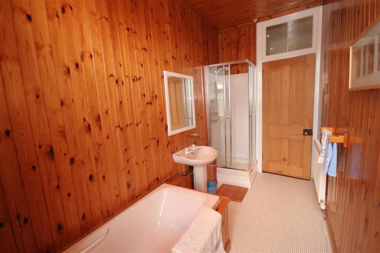 2/2, 405 Paisley Road West, photo 9