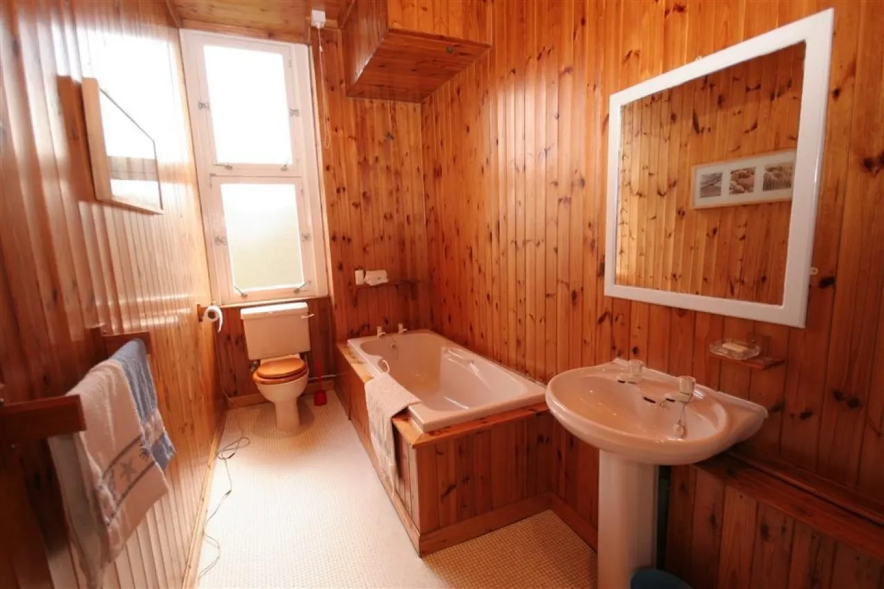 2/2, 405 Paisley Road West, photo 8
