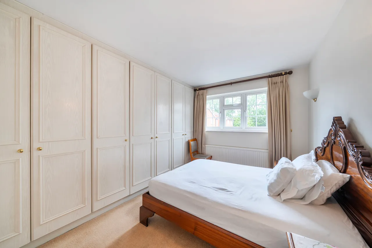 1 Sandbrook Close, London, photo 12