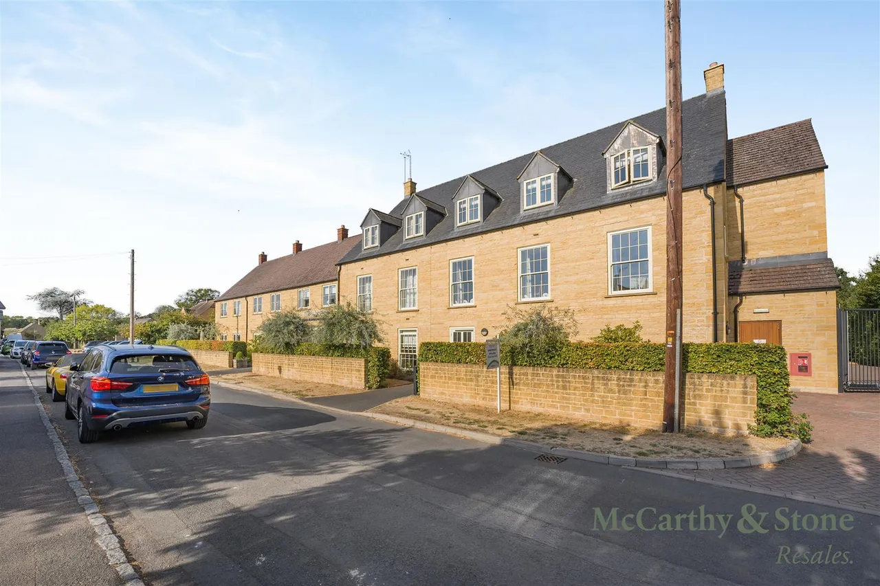 Hospital Road, Moreton-In-Marsh, GL56, photo 18