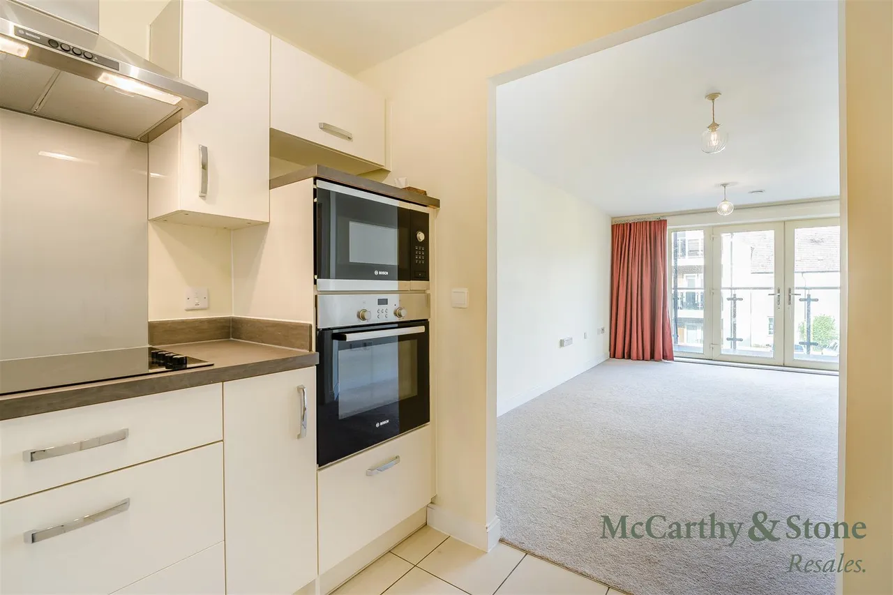 Hospital Road, Moreton-In-Marsh, GL56, photo 4