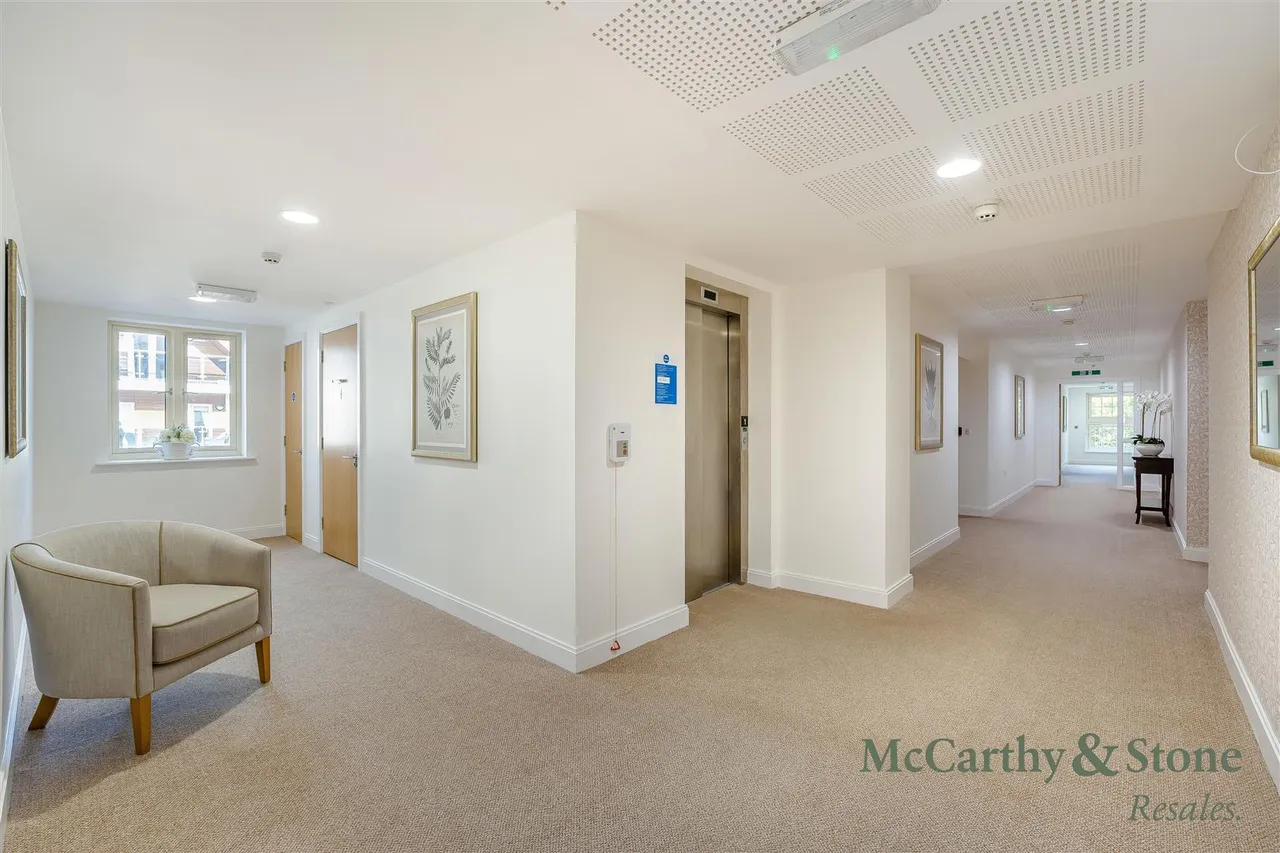 Hospital Road, Moreton-In-Marsh, GL56, photo 13
