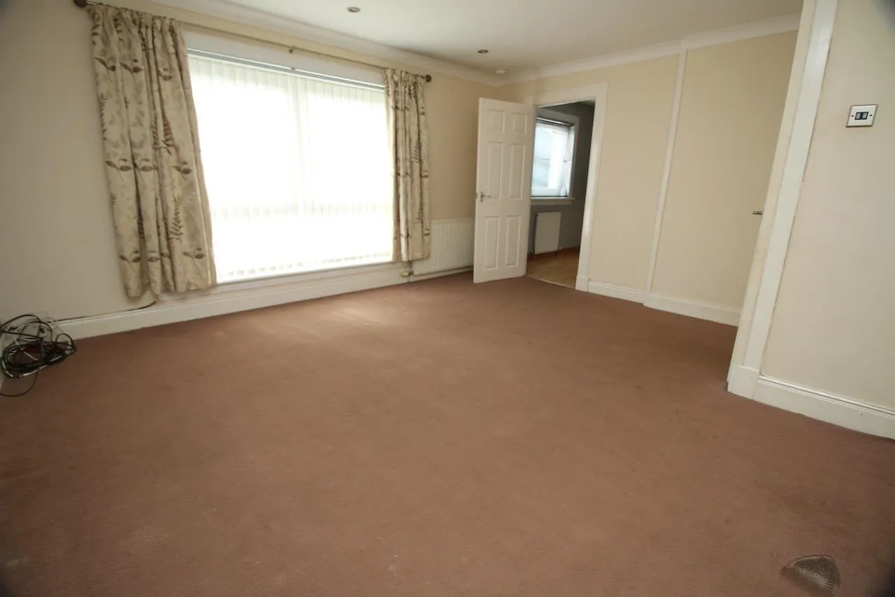 Cedar Road, Cumbernauld, G67 3AT, photo 3