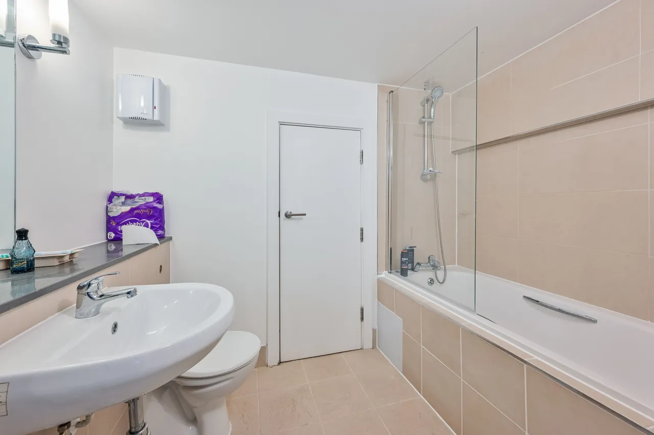 Flat 94 Building 22, Cadogan Road, photo 7