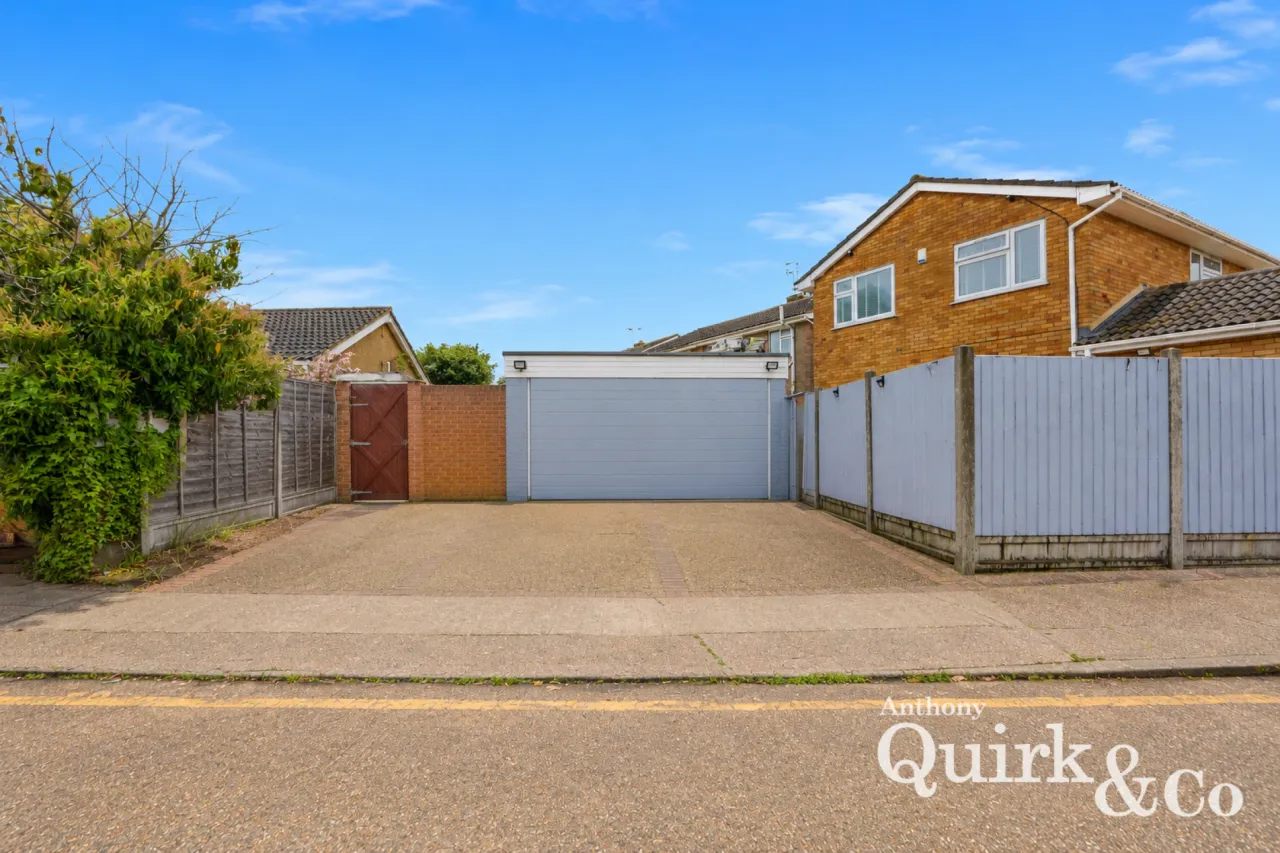 Furtherwick Road, Canvey Island, SS8, photo 17