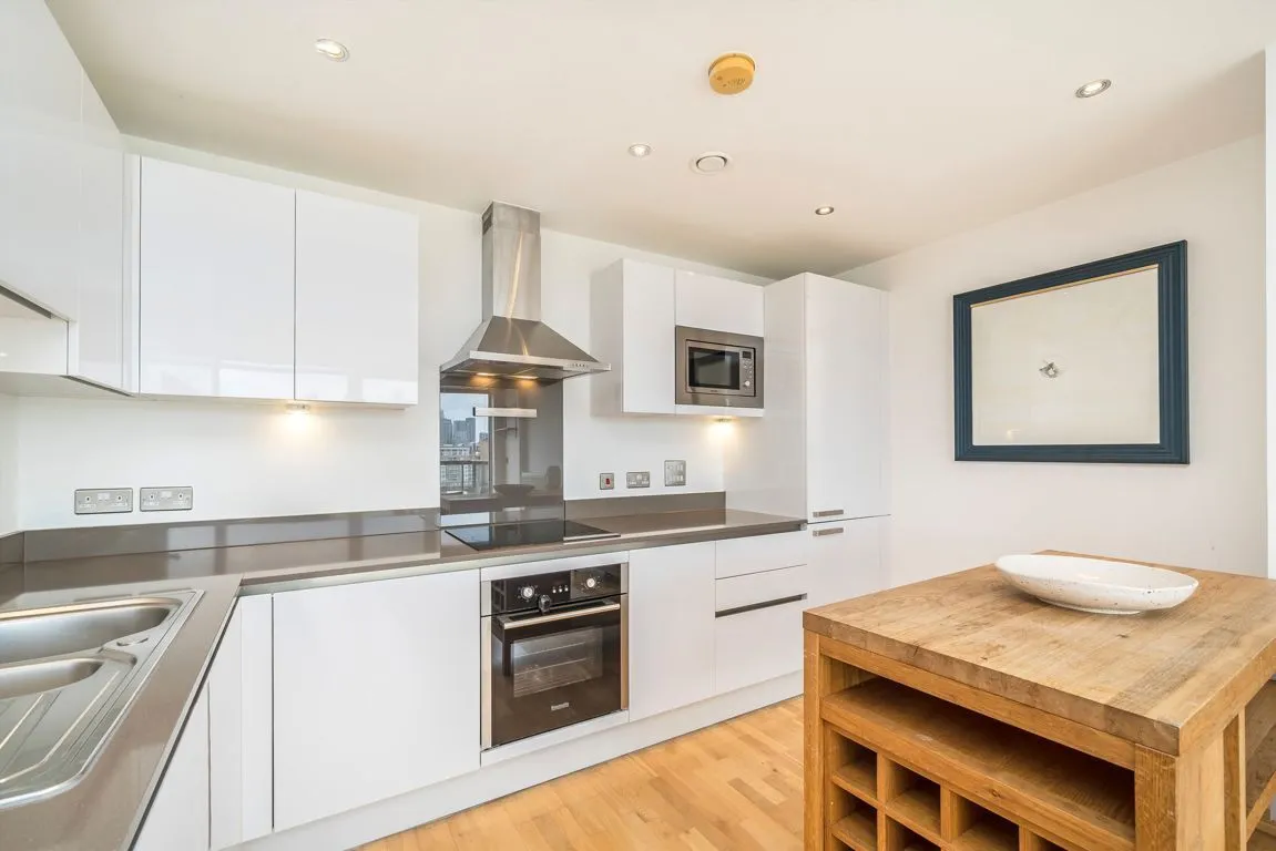 Dowells Street, London, photo 3