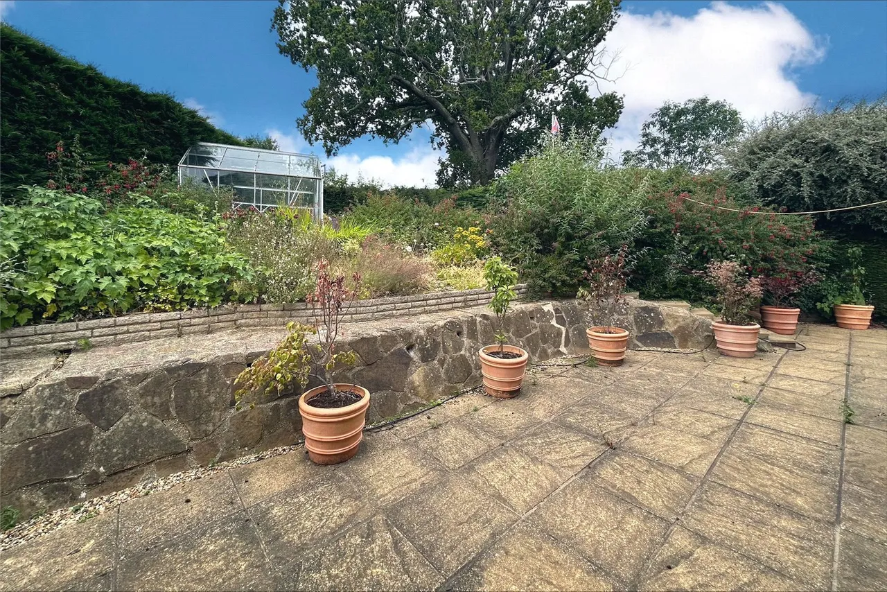 Chatsworth Grove, Farnham, Surrey, GU9 0DJ, photo 6