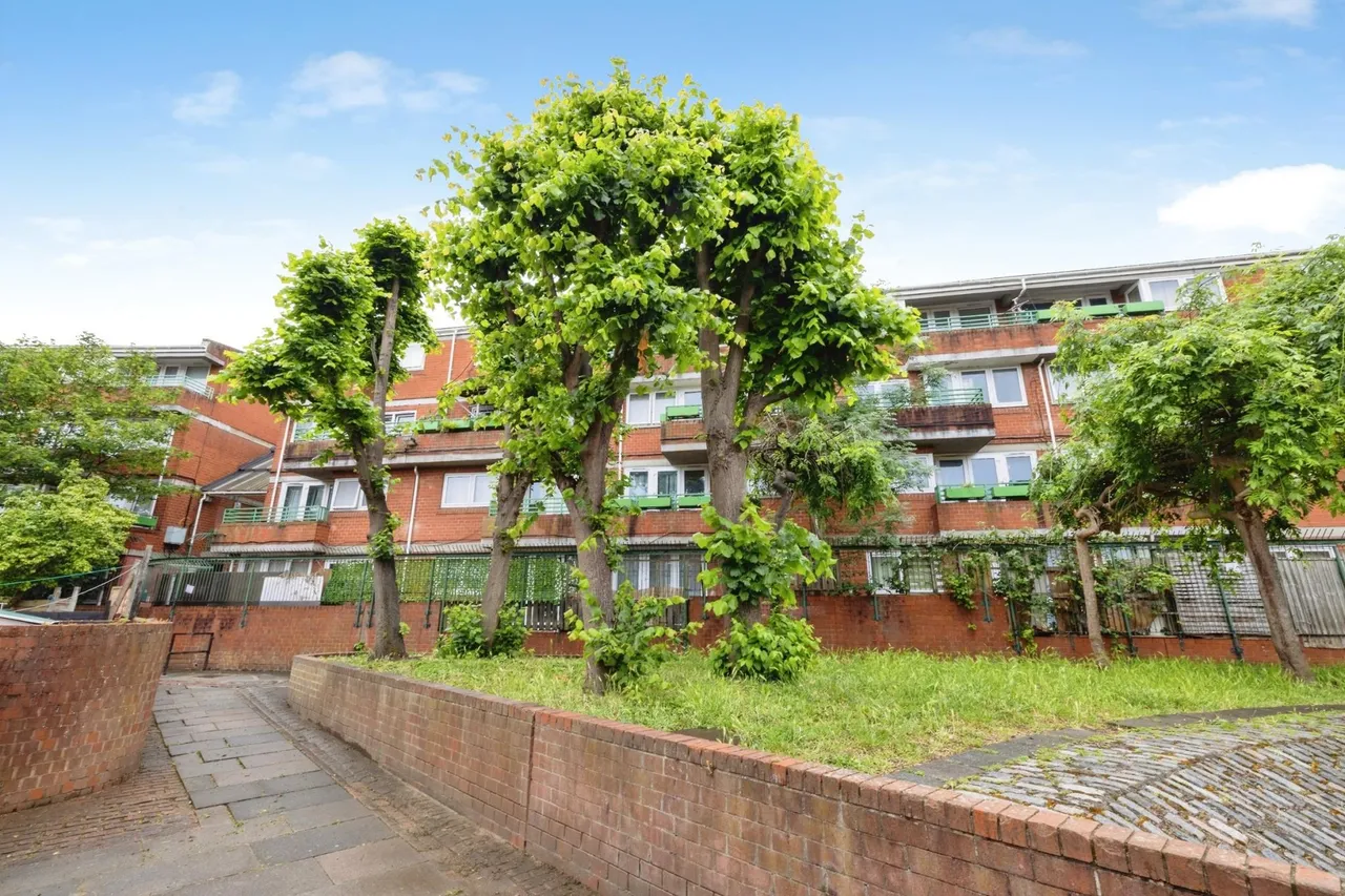 Cossall Walk, London, SE15, photo 5