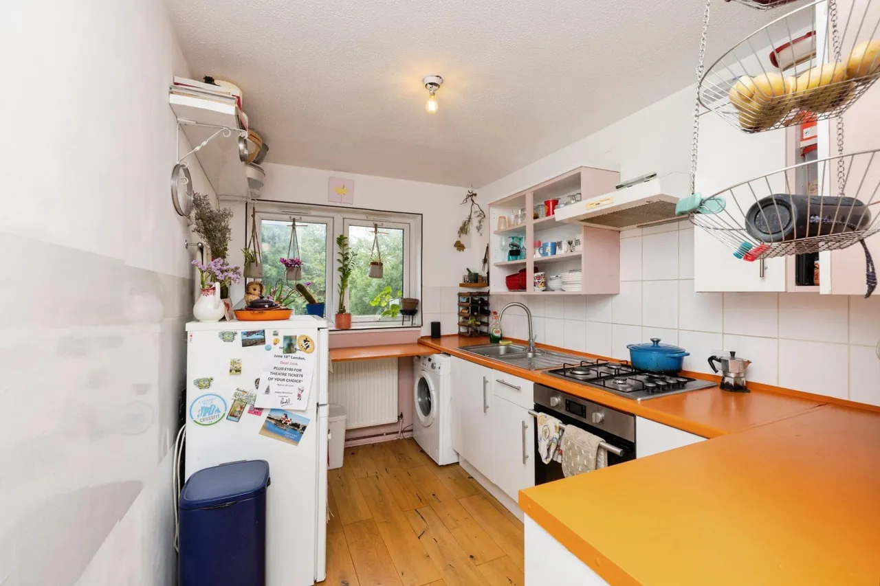 Cossall Walk, London, SE15, photo 16