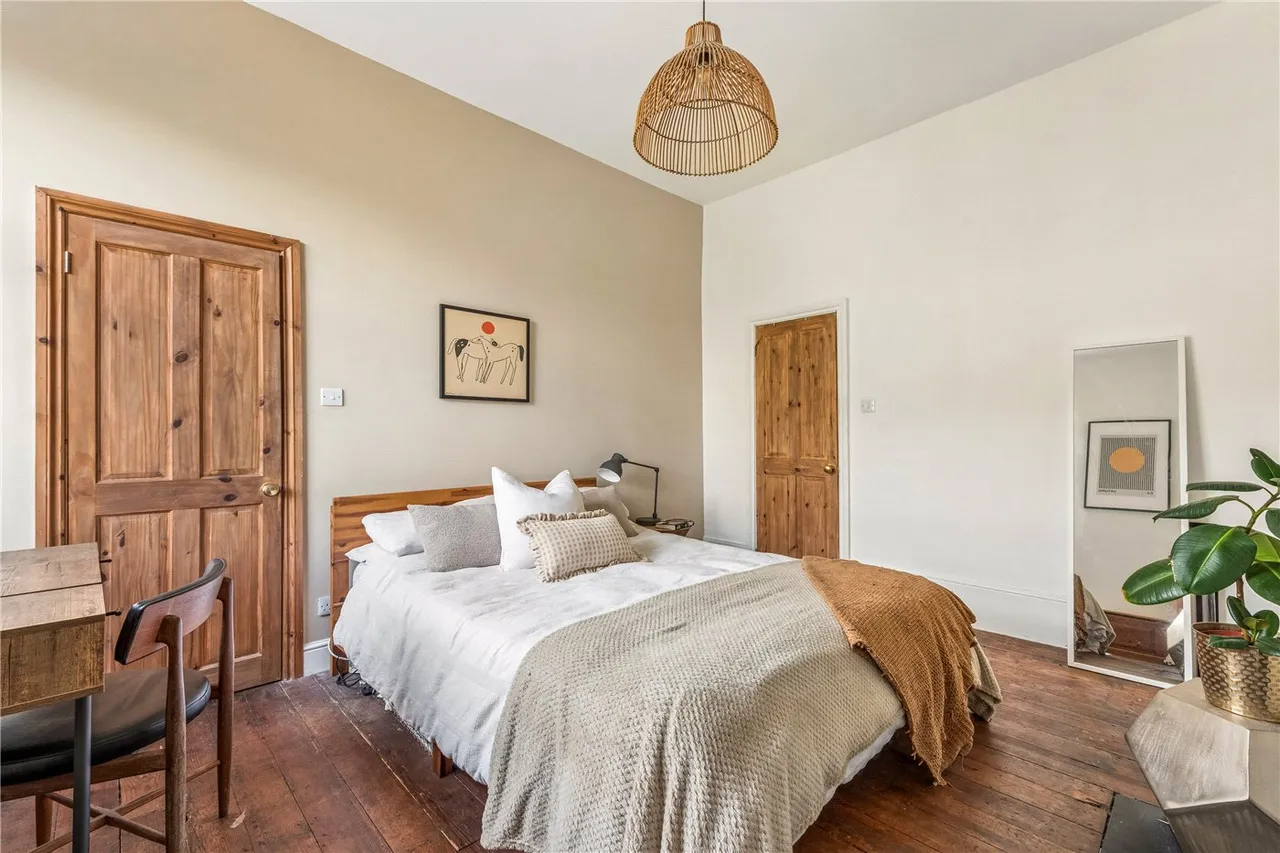 Albion Road, London, N16, photo 9