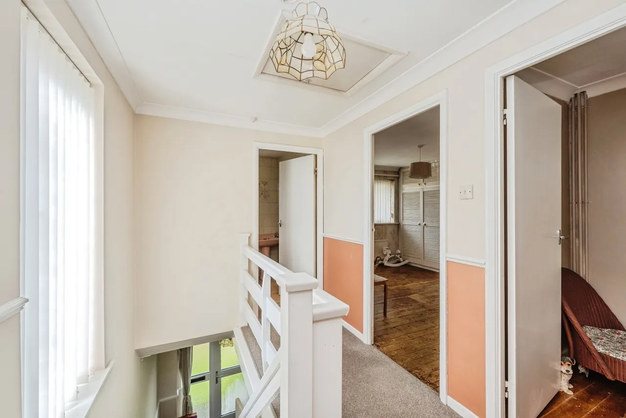 Beaconsfield Way, Swansea, SA2, photo 13