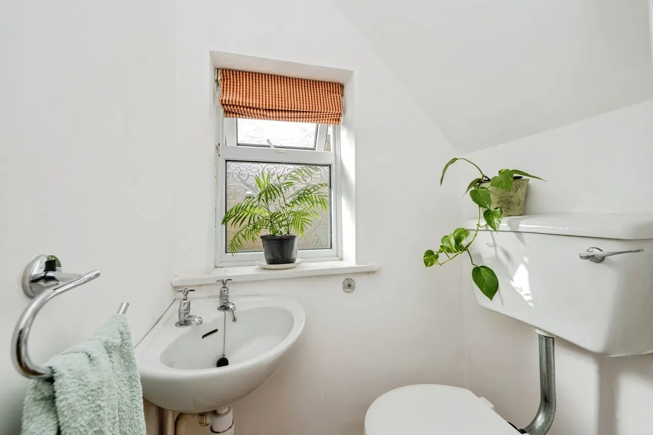 Beaconsfield Way, Swansea, SA2, photo 10