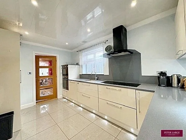 Gamfa Wen Road, Talacre, Flintshire, CH8 9RT, photo 6