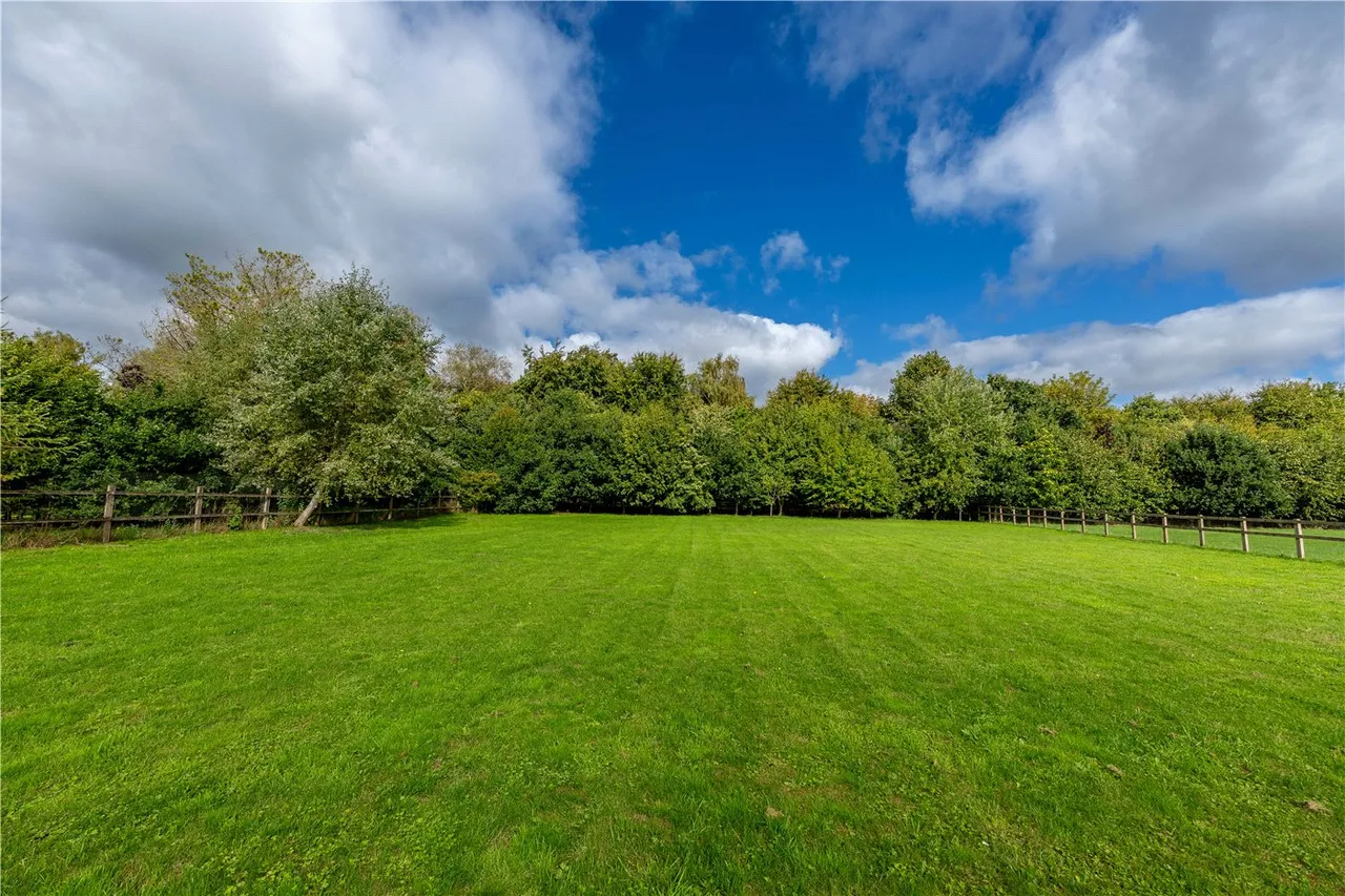 Church Farm Close, Bramerton, Norwich, Norfolk, NR14, photo 2