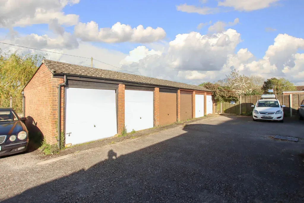 Church Hill, Cheddington, Leighton Buzzard, Bedfordshire, LU7 0SX, photo 11