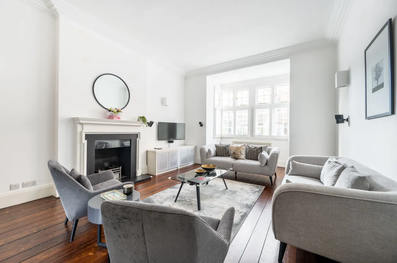 3 bed flat for sale — Flat A, 30 Hornton Street, London