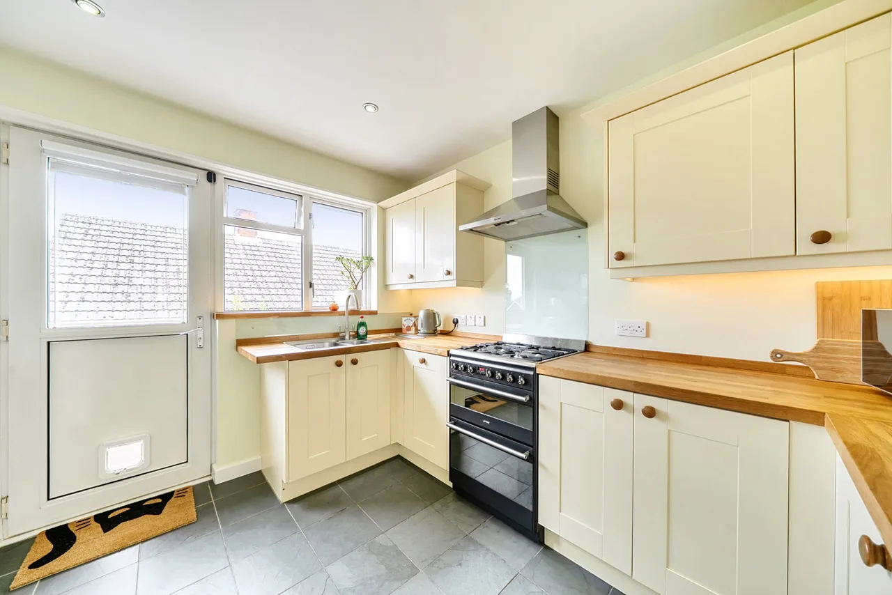 Broadparks Close, Exeter, EX4, photo 6
