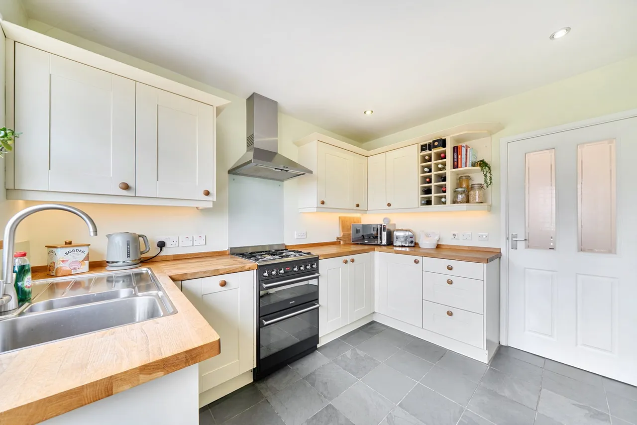 Broadparks Close, Exeter, EX4, photo 8