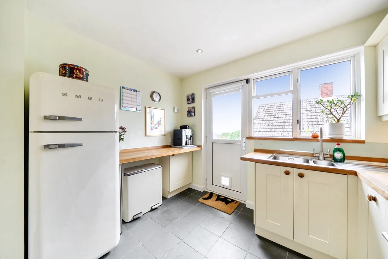 Broadparks Close, Exeter, EX4, photo 3