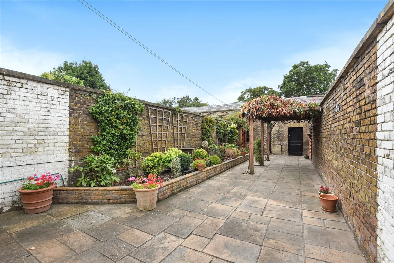 Naval Terrace, Sheerness, ME12, photo 12